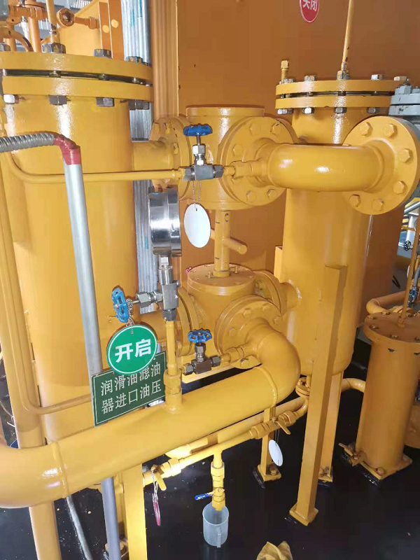 河南某知名電廠現(xiàn)場(chǎng)測(cè)繪汽輪機(jī)車(chē)間并聯(lián)油濾芯